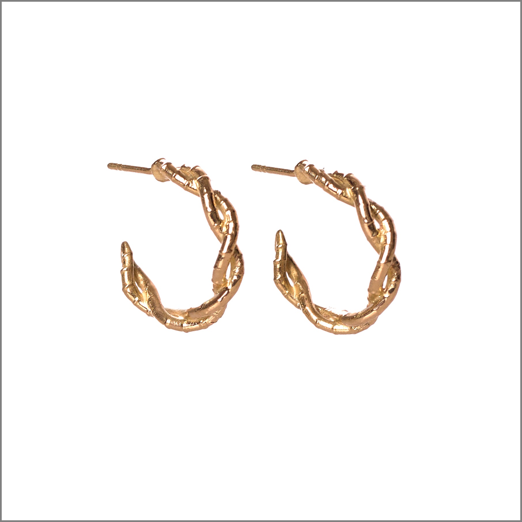 Medium Sable Hoops in 18K Yellow Gold